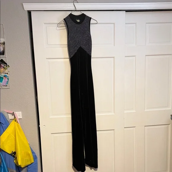 Varsity juniors Black Velvet with Silver Metallic Detail Dance suit. - Picture 1 of 7